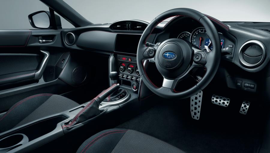 Интерьер Subaru BRZ S 2016 года  (JP) (фото 7 из 17)